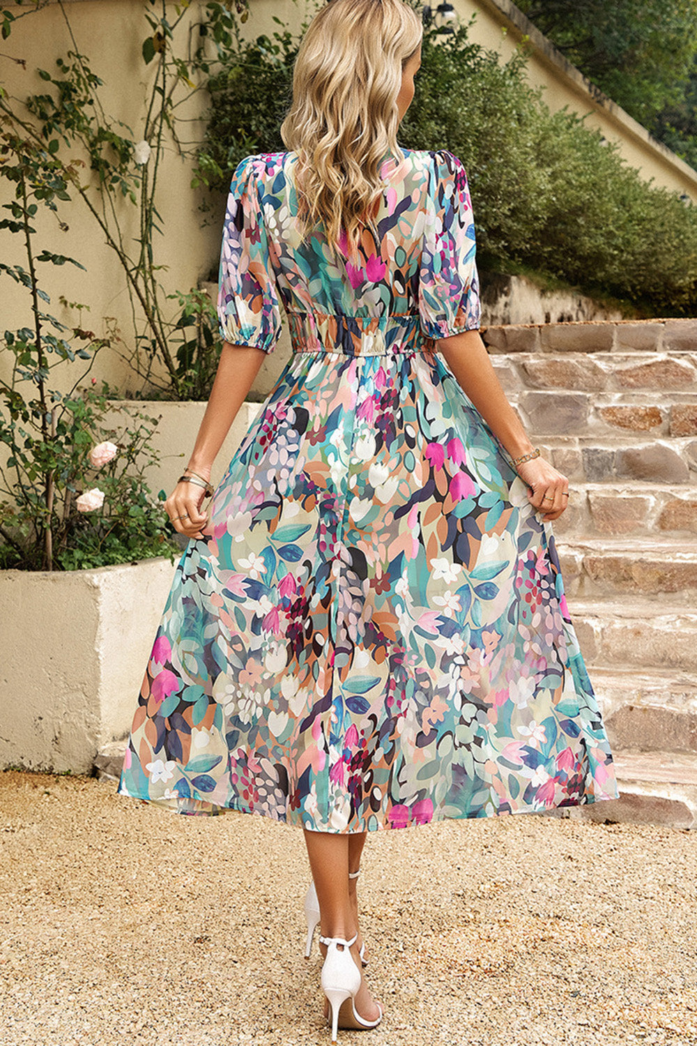 Robe d’été imprimée col V noir à col imprimé
