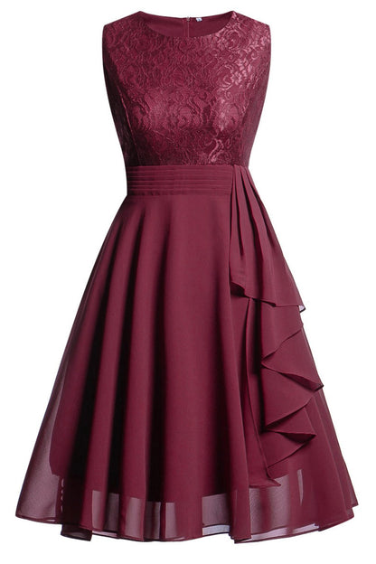 Robe de mariée en dentelle marine avec volants