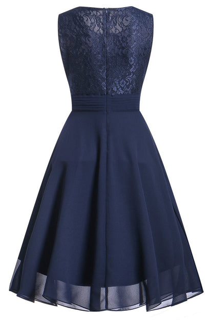 Robe de mariée en dentelle marine avec volants